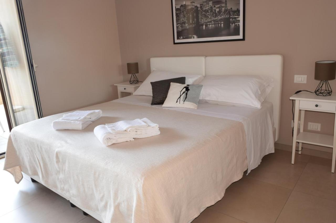 Casa Vacanze Lombardo Santa Teresa Di Riva Extérieur photo