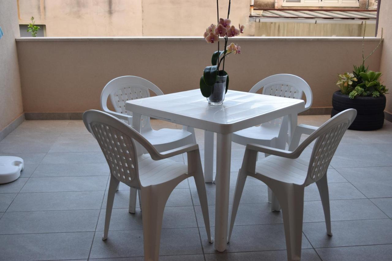 Casa Vacanze Lombardo Santa Teresa Di Riva Extérieur photo