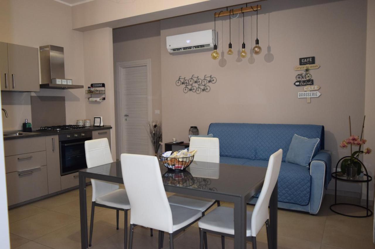 Casa Vacanze Lombardo Santa Teresa Di Riva Extérieur photo