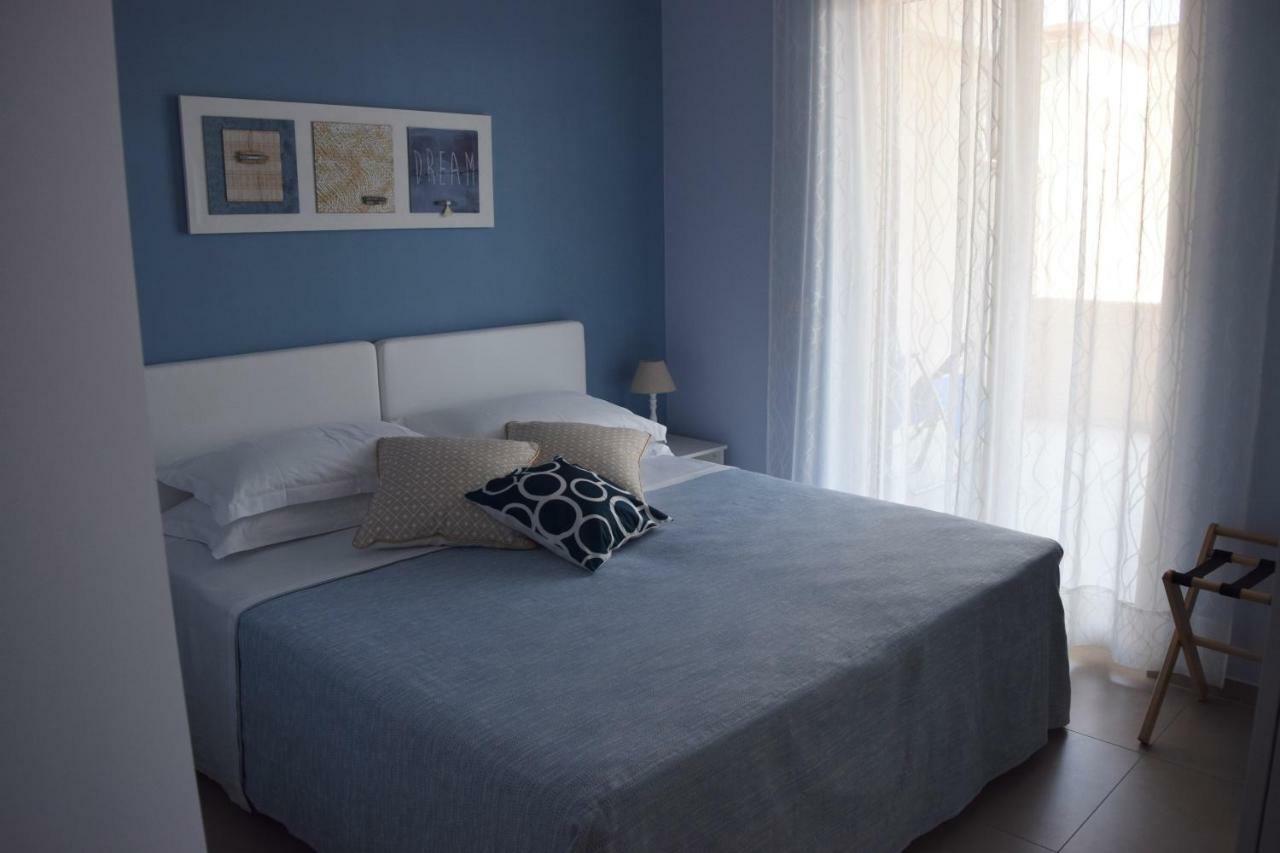 Casa Vacanze Lombardo Santa Teresa Di Riva Extérieur photo